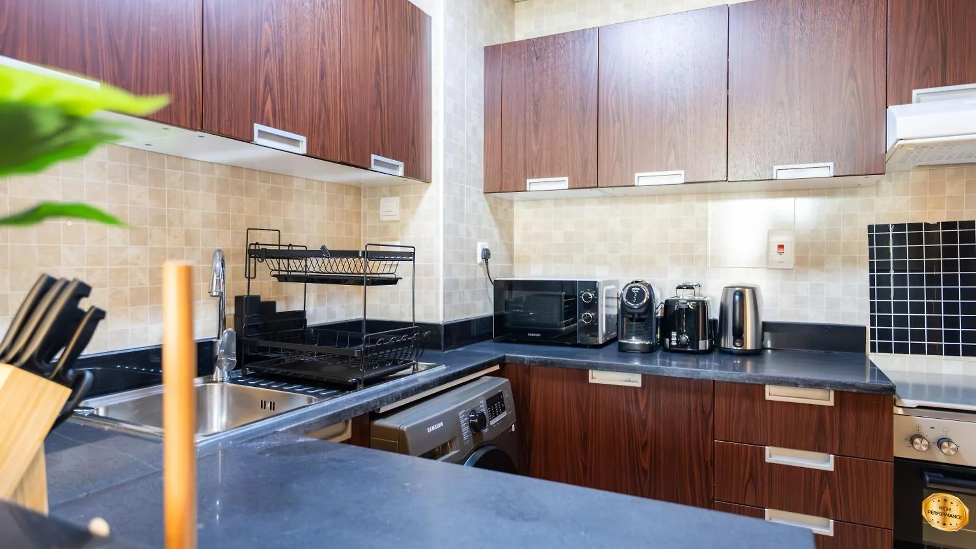 Stylish 1 Bedroom In The Medalist By Pk Holidays Dubai
